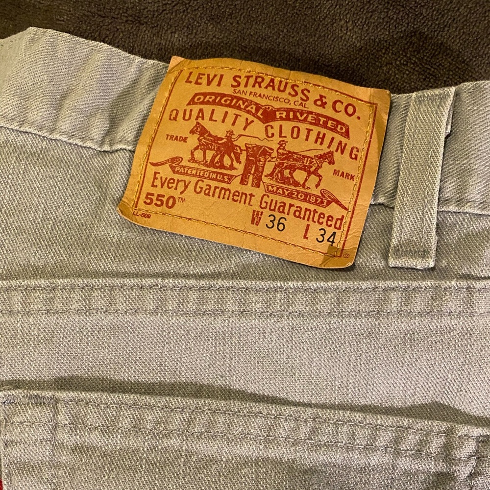 Mens Levi's 550 36x34 Gray